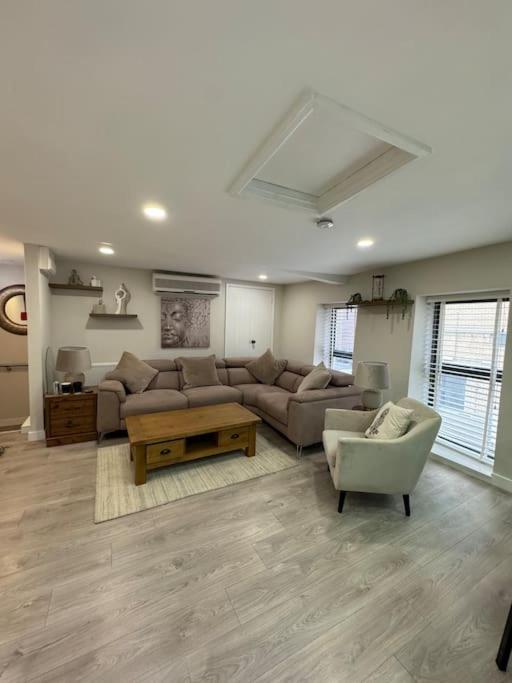 Centre Former Coach House Apartamento
